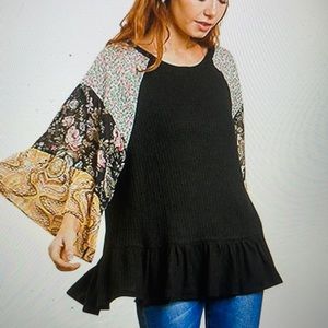 Umgee blouse waffle Top black Floral Bell Sleeve New